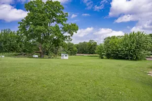 713 Martin St, Mauston, WI 53948 - Photo 24