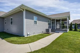 1378 Bunker Hill Dr, Sun Prairie, WI 53590 - Photo 22
