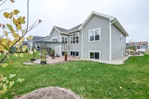 6586 Wolf Hollow Rd, Windsor, WI 53598 - Photo 2