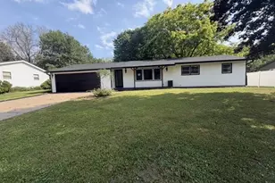 101 Sunset Dr, Clintonville, WI 54929 - Photo 2