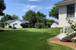 641 Meadow Ln, Columbus, WI 53925 - Photo 18