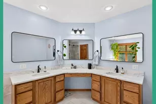 546 Echo Valley Rd, Brooklyn, WI 53521 - Photo 6