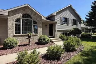 3503 Candlewood Dr, Janesville, WI 53546 - Photo 4