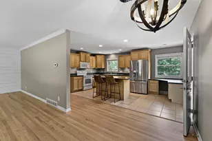 1418 Arrowood Dr, Madison, WI 53704 - Photo 10