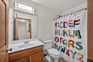 210 Rustic Dr, Madison, WI 53718 - Photo 14