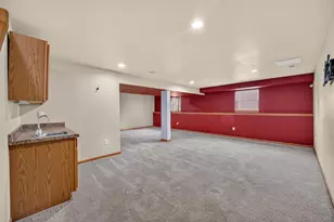 210 Rustic Dr, Madison, WI 53718 - Photo 22