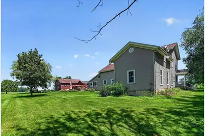1948 County Rd T, Marshall, WI 53590 - Photo 10