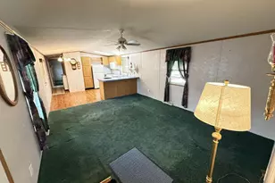 W211N11863 Hilltop Dr, Germantown, WI 53022 - Photo 4