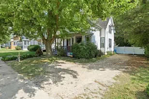 1907 E Washington Ave, Madison, WI 53704 - Photo 2