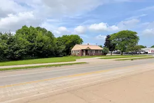 1733 S Marquette Rd, Prairie Du Chien, WI 53821 - Photo 24
