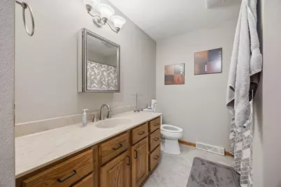 1043 N Wuthering Hills Drive, Janesville, WI 53546 - Photo 22