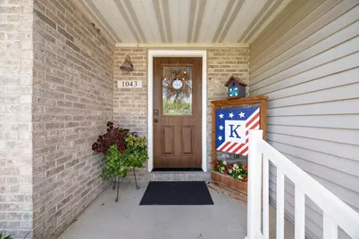 1043 N Wuthering Hills Drive, Janesville, WI 53546 - Photo 2