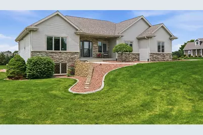 3017 Craig Lane, Sun Prairie, WI 53590 - Photo 2