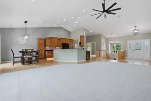 3017 Craig Ln, Sun Prairie, WI 53590 - Photo 10