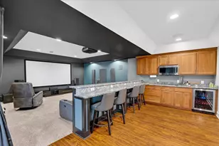 2315 Manley Dr, Sun Prairie, WI 53590 - Photo 4