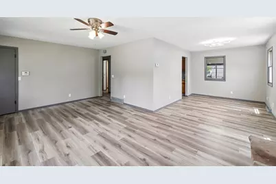 618 E Conant Street, Portage, WI 53901 - Photo 8