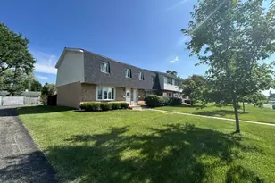 1547 Ivory Dr, Sun Prairie, WI 53590 - Photo 1
