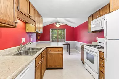 7113 South Avenue, Middleton, WI 53562 - Photo 12