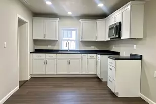 2126 Park Ave, Beloit, WI 53511 - Photo 8