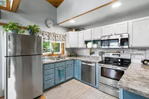 W5658 Island Dr, Pardeeville, WI 53954 - Photo 8
