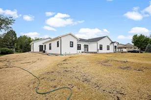 638 Sunset &amp 217 Dale Dr, Lodi, WI 53555 - Photo 12