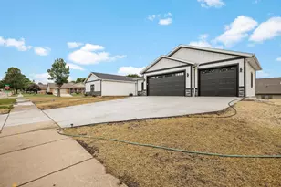 638 Sunset &amp 217 Dale Dr, Lodi, WI 53555 - Photo 8