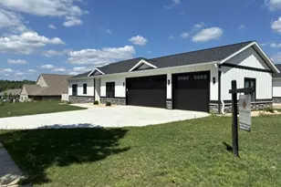 638 Sunset &amp 217 Dale Dr, Lodi, WI 53555 - Photo 4