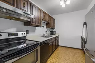 6235 Charing Cross Ln, Middleton, WI 53562 - Photo 8