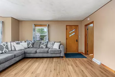 234 W Liberty Street, Janesville, WI 53536 - Photo 4