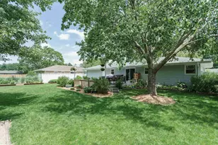 1147 Ontario Dr, Janesville, WI 53545 - Photo 6