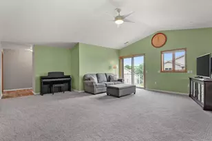626 Military Ridge Dr, Verona, WI 53593 - Photo 4