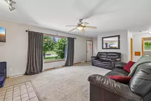 4017 Zeno St, Madison, WI 53704 - Photo 4