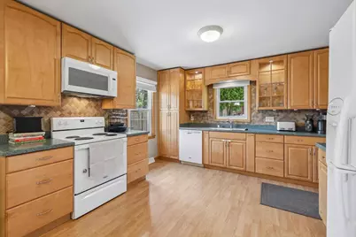 4017 Zeno Street, Madison, WI 53704 - Photo 6