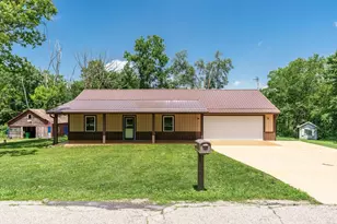2137 W Creedy Rd, Beloit, WI 53511 - Photo 12
