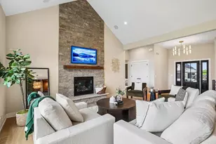 1605 Ginger Ln, Waunakee, WI 53597 - Photo 6
