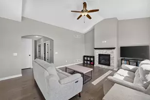 299 Hallmark Way, Sun Prairie, WI 53590 - Photo 6