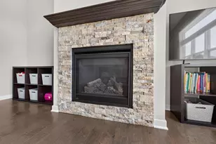 299 Hallmark Way, Sun Prairie, WI 53590 - Photo 8