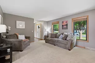 5478 Shale Rd, Fitchburg, WI 53711 - Photo 6