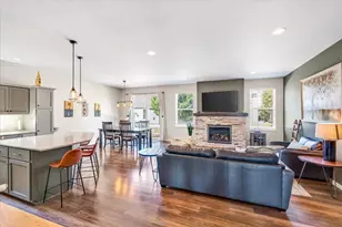 1320 Blazingstar Ln, Sun Prairie, WI 53590 - Photo 8