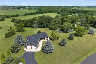 N7795 Panorama Rd, Belleville, WI 53508 - Photo 8