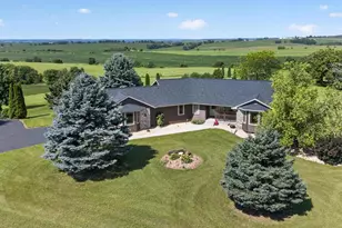 N7795 Panorama Rd, Belleville, WI 53508 - Photo 4