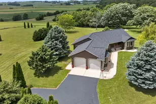 N7795 Panorama Rd, Belleville, WI 53508 - Photo 8