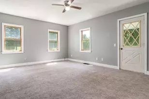 10341 E Creek Rd, Clinton, WI 53525 - Photo 12