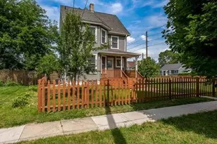 948 Harrison Ave, Beloit, WI 53511 - Photo 2