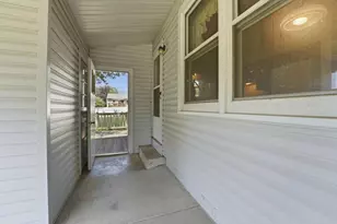 727 Jacquelyn Dr, Baraboo, WI 53913 - Photo 32