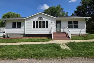 316 E Berlin St, Neshkoro, WI 54960 - Photo 1