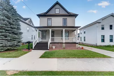 501 W Rollin Street, Edgerton, WI 53534 - Photo 2