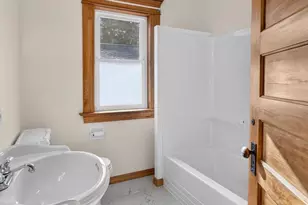501 W Rollin St, Edgerton, WI 53534 - Photo 32