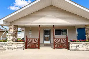 1004 Water Ave, Hillsboro, WI 54634 - Photo 2
