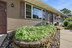 1509 Crystal Ln, Sun Prairie, WI 53590 - Photo 2